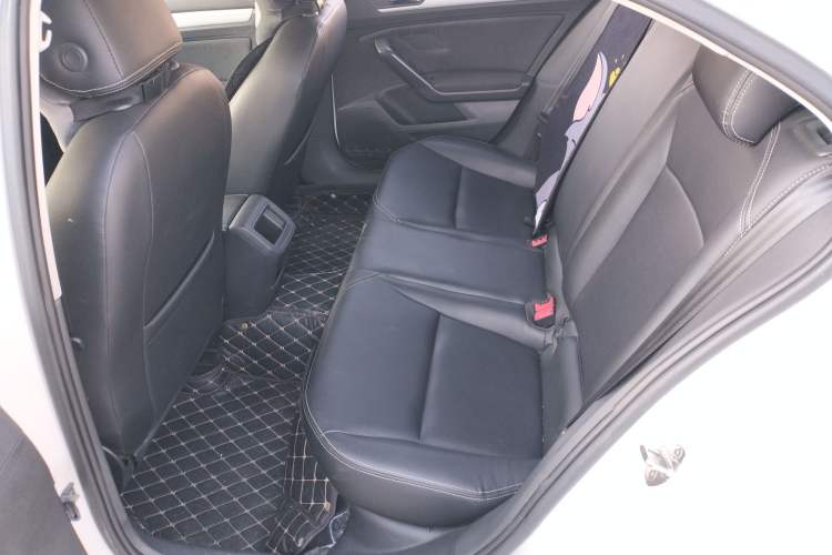 Used Volkswagen Lamando 2019 230TSI DSG Fashion Edition China VI
