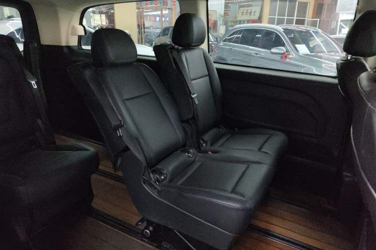 Used Mercedes-Benz Vito 2021 2.0T Elite Version 7 Seats
