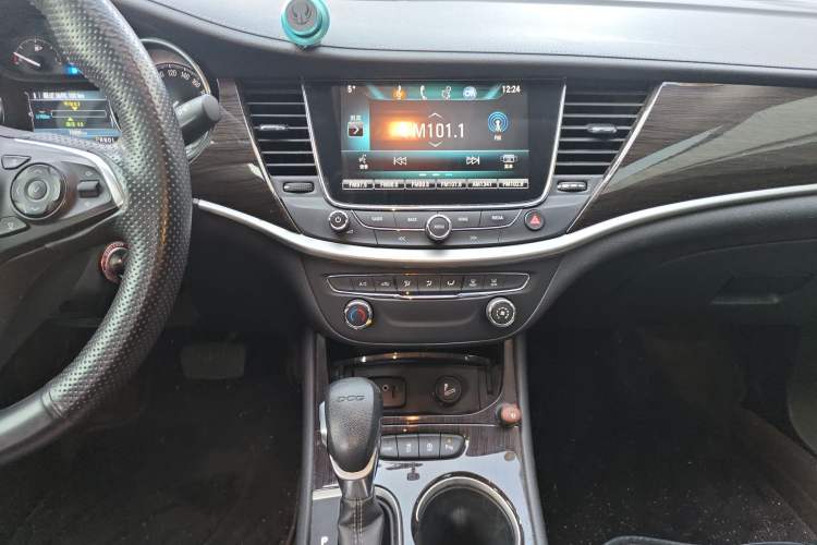 Used Buick Verano 2018 Sedan 20T Dual-Clutch Leading Model
