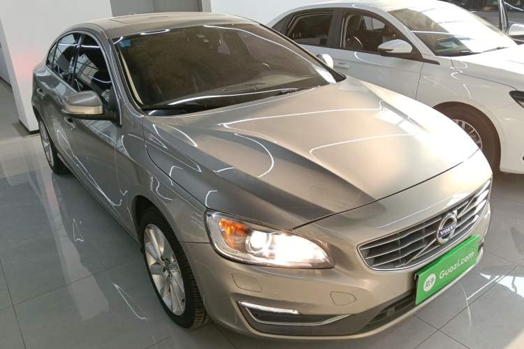 Used Volvo S60 2016 S60L T4 Zhiyuan Edition
