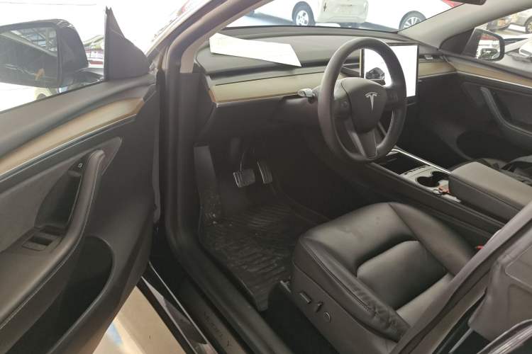 Used Tesla Model Y 2021 Standard Range Rear-Wheel Drive Version