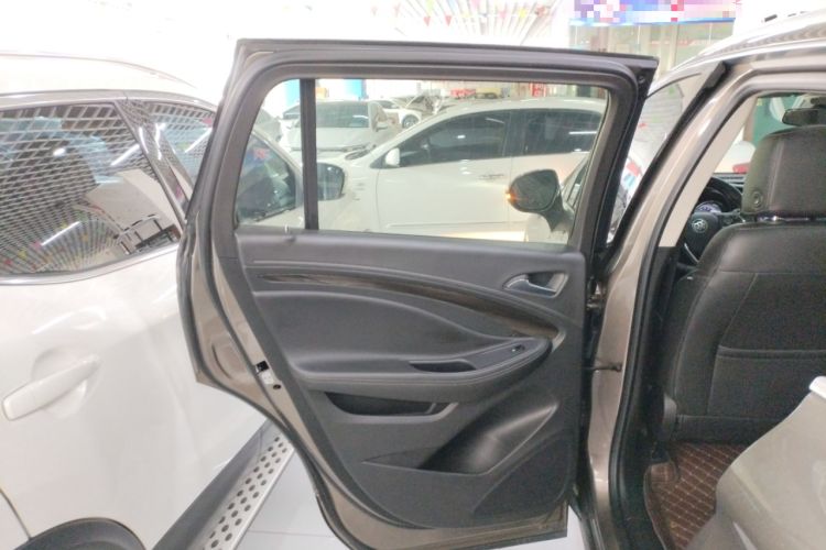 Used Buick Envision 2018 20T Two-Wheel-Drive Elite Model
