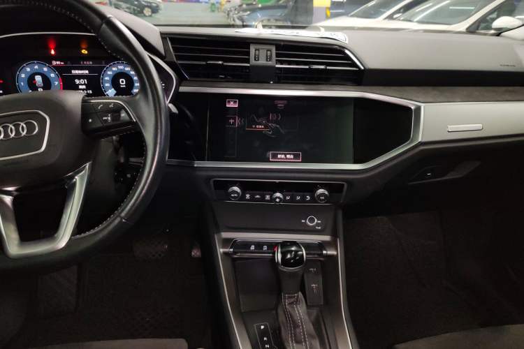 Used Audi Q3 2020 35 TFSI Ambition Dynamic Edition
