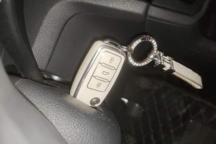 Used Volkswagen Santana 2016 1.4L Manual Fashion Edition
