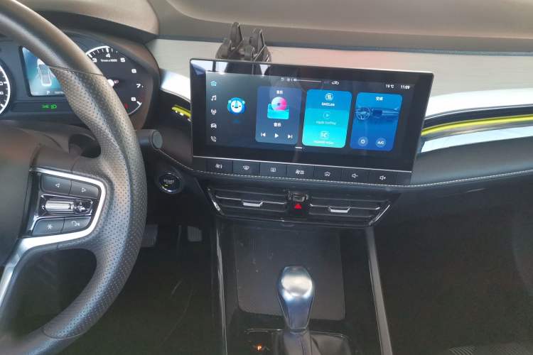 Used Roewe i5 2021 1.5L CVT Platinum Edition
