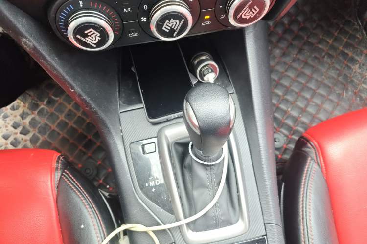 Used Mazda Mazda 3 Axela 2017 Hatchback 1.5L Automatic Comfort Model Emission Standard China V
