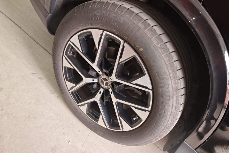 Used Mercedes-Benz GLC 2024 Facelifted GLC 260 L 4MATIC Luxury Version 5 Seats
