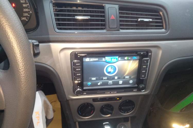 Used Volkswagen Lavida 2013 Revised Classic 1.6L Automatic Fashion Edition
