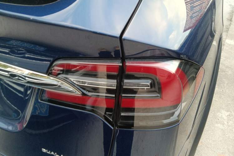 Used Tesla Model X 2019 Long-Range Version
