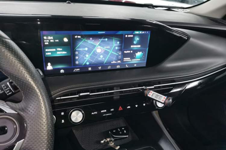 Used Dongfeng Aeolus Huge 2022 Mach Dual-Motor 1.5T MHD Dare-to-Dream Edition
