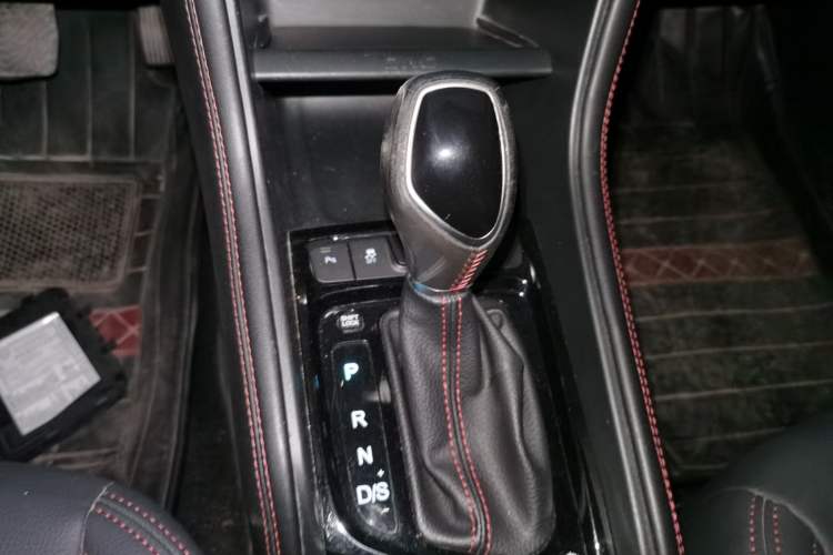 Used  Refine S3 2017 1.6L CVT Smart Connect Model
