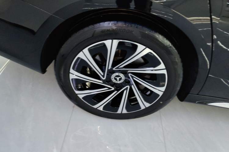 Used Mercedes-Benz E-Class 2024 Facelift E 300 L Luxury Edition
