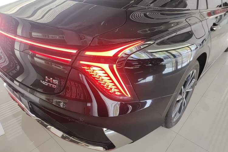 Used Hongqi H6 2024 2.0T ZhiMei Edition