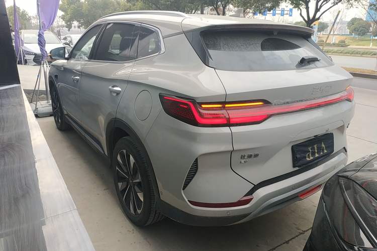 Used BYD Song PLUS New Energy 2025 EV Intelligent Driving Version 520km Premium Model
