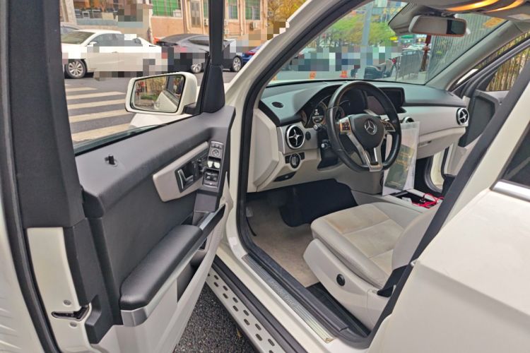 Used Mercedes-Benz GLK-Class 2015 GLK 300 4MATIC Fashion Edition Ultimate Version
