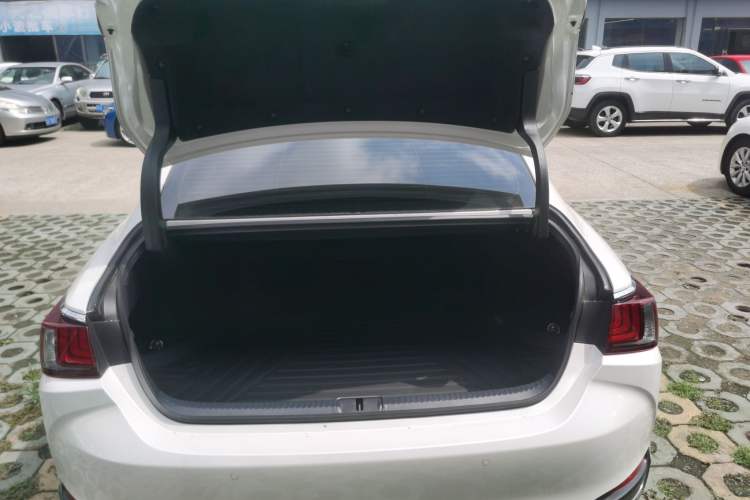 Used Lexus ES 2023 200 Excellence Edition
