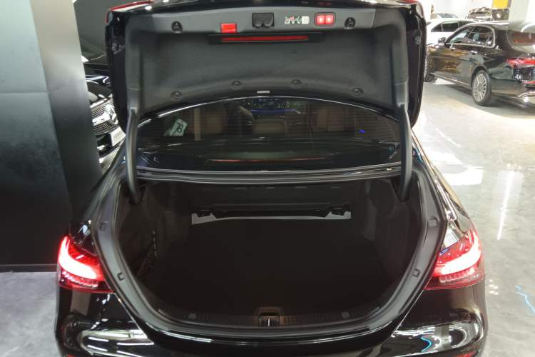 Used Mercedes-Benz E-Class 2023 Restyled E 300 L Sporty and Stylish Edition
