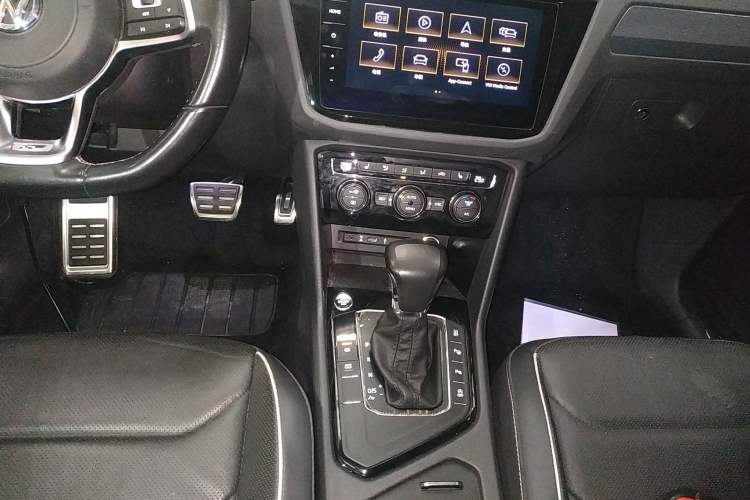 Used Volkswagen Tiguan L 2019 330TSI Automatic Two-Wheel Drive R-Line Flagship Edition China V Standard