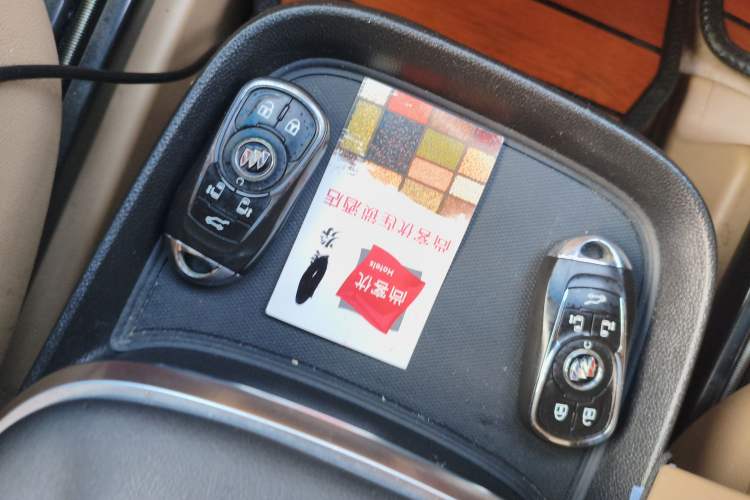 Used Buick GL8 2020 ES Land Cruiser 653T Luxury Model
