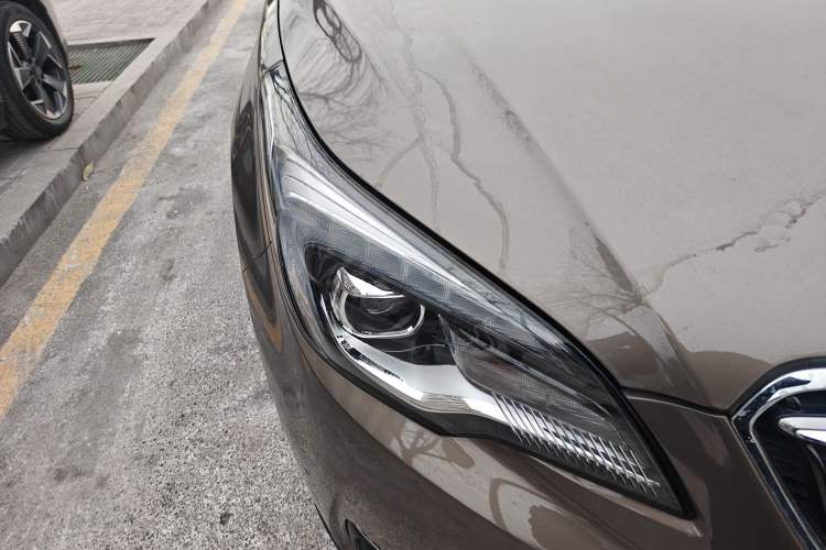 Used Buick Envision 2018 20T Two-Wheel Drive Luxury Model
