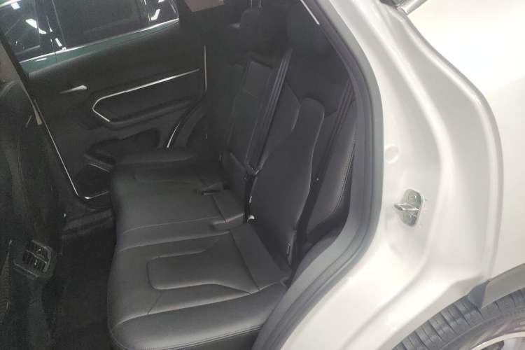 Used Haval H6 2017 Red Label 2.0T Automatic Two-Wheel Drive ZhiShang Model