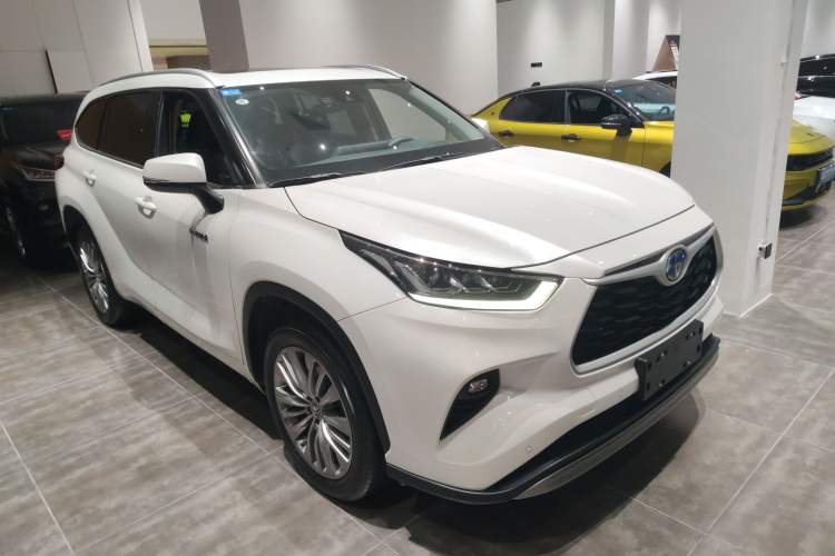 Used Toyota Highlander 2022 Dual-Engine 2.5L Two-Wheel Drive Prestige Edition 7-Seater
