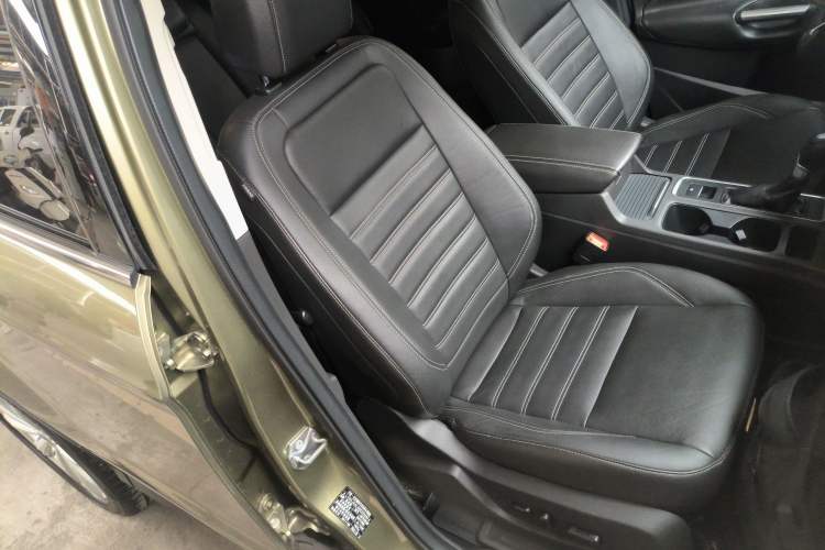 Used Ford Kuga 2017 EcoBoost 180 Two-Wheel-Drive Luxury Wing Edition