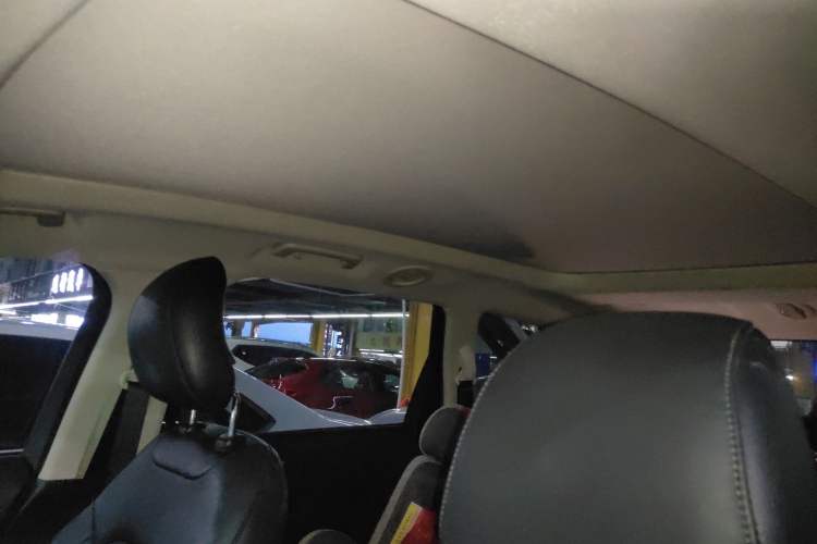 Used Ford Edge 2016 EcoBoost 245 Two-Wheel-Drive Titanium 7-Seater
