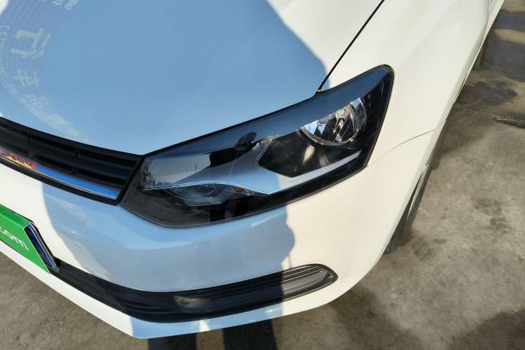 Used Volkswagen Polo 2014 1.4L Manual Fashion Edition