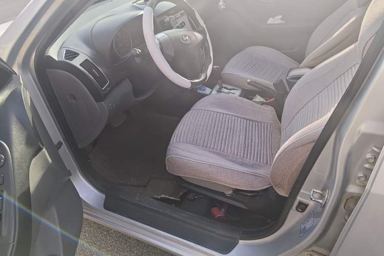 Used Hyundai Celesta 2011 1.6L Automatic Comfort Model