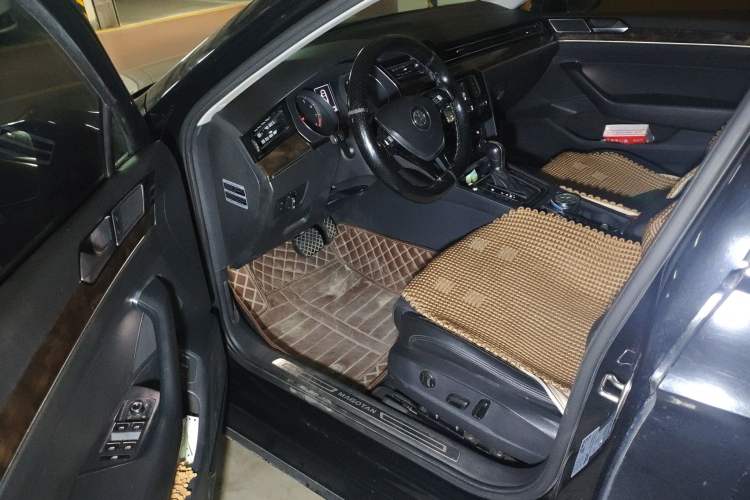 Used Volkswagen Magotan 2017 380TSI DSG Luxury Model
