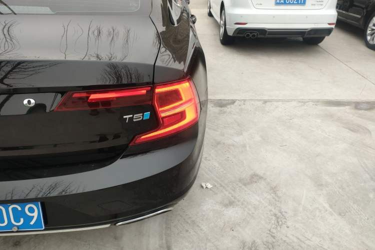 Used Volvo S90 2018 T4 Zhiyuan Edition