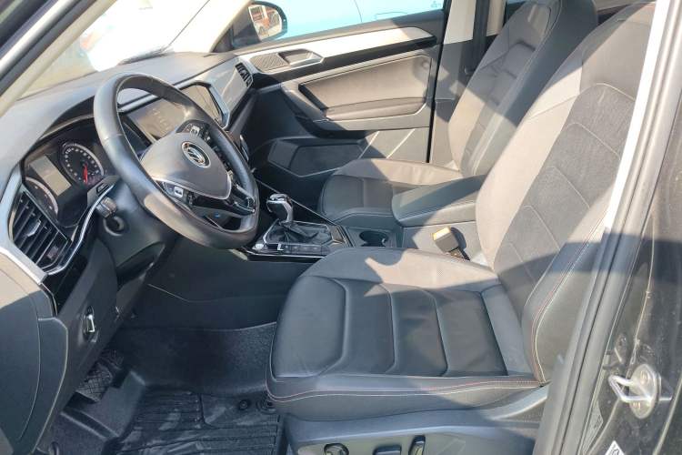 Used Volkswagen Tayron 2022 330TSI Two-Wheel Drive Luxury Smart Connectivity Version