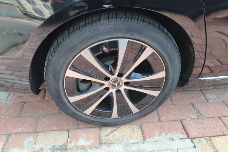 Used Mercedes-Benz E-Class New Energy 2022 Restyled E 350 e L Plug-in Hybrid Sedan
