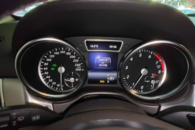 Used Mercedes-Benz M-Class 2014 ML 320 4MATIC