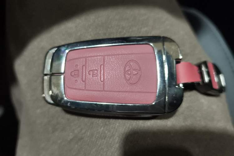 Used Toyota RAV4 2020 2.0L CVT Two-Wheel Drive Fashion Edition
