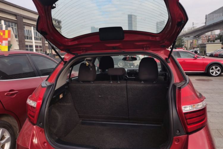 Used Toyota YARiS L 2019 1.5E CVT Dynamic Edition China VI compliant
