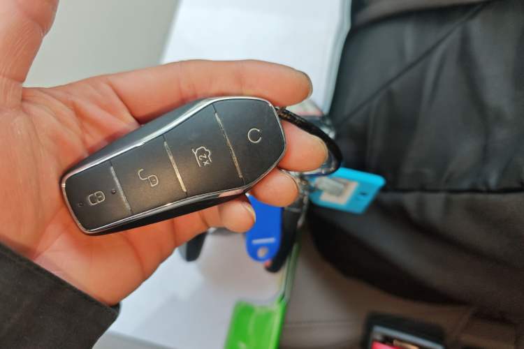 Used BYD Han 2025 EV with 701 km of Laser Radar-Enabled Intelligent Driving