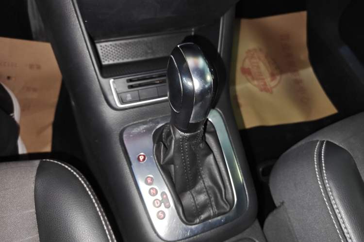 Used Volkswagen Tiguan 2017 300TSI Automatic Two-Wheel Drive Silk Road Luxury Edition
