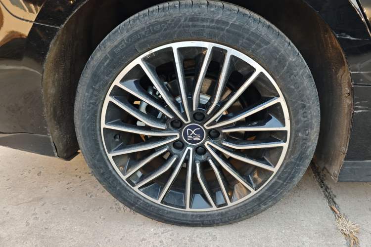 Used BYD Han 2024 EV Glory Edition 506KM Front-Wheel-Drive Premium Model
