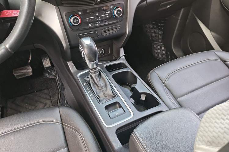 Used Ford Kuga 2019 EcoBoost 180 Two-Wheel-Drive Platinum Edition China VI Standard
