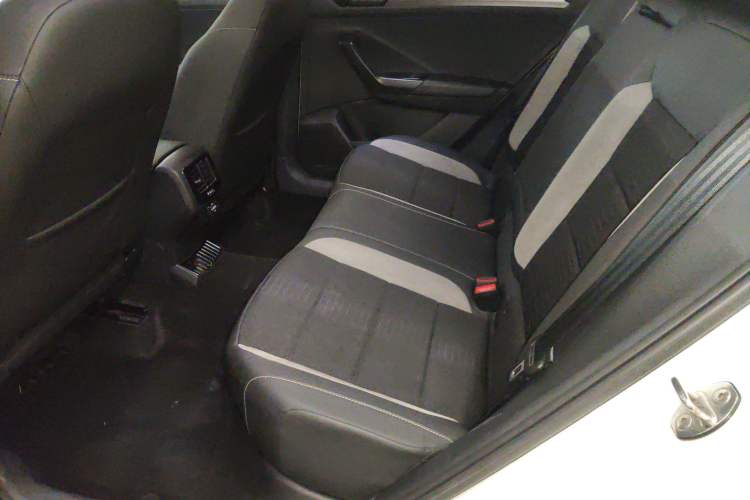 Used Volkswagen T-ROC 2020 280TSI DSG Two-Wheel-Drive Elite Version
