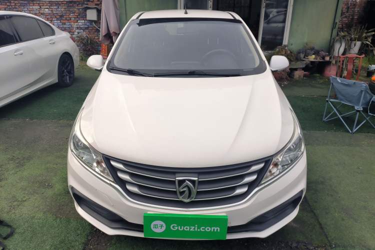 Used Baojun 310 2016 1.2L manual Comfort trim level
