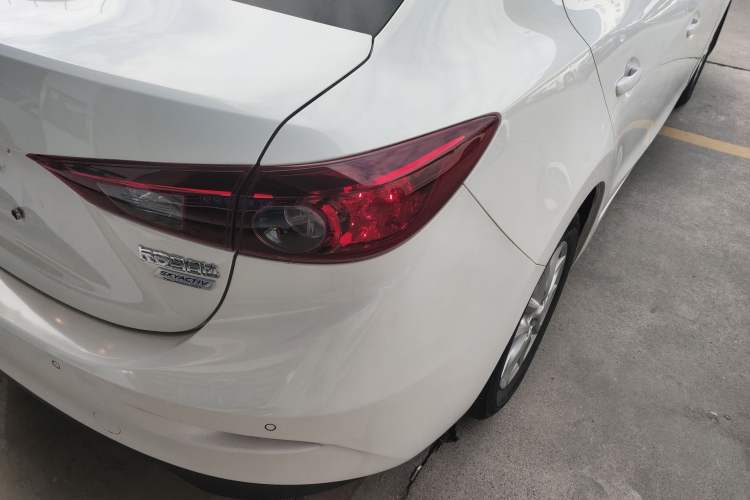 Used Mazda Mazda 3 Axela 2019 Cloud-Controlled Version Sedan 1.5L Automatic Comfort Trim China VI Standard
