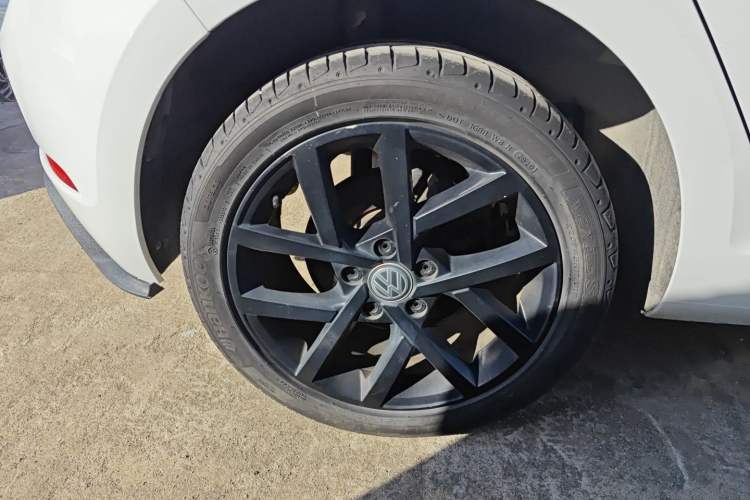 Used Volkswagen Golf 2020 Zhiai Edition 200TSI DSG Comfortable & Ambitious Version
