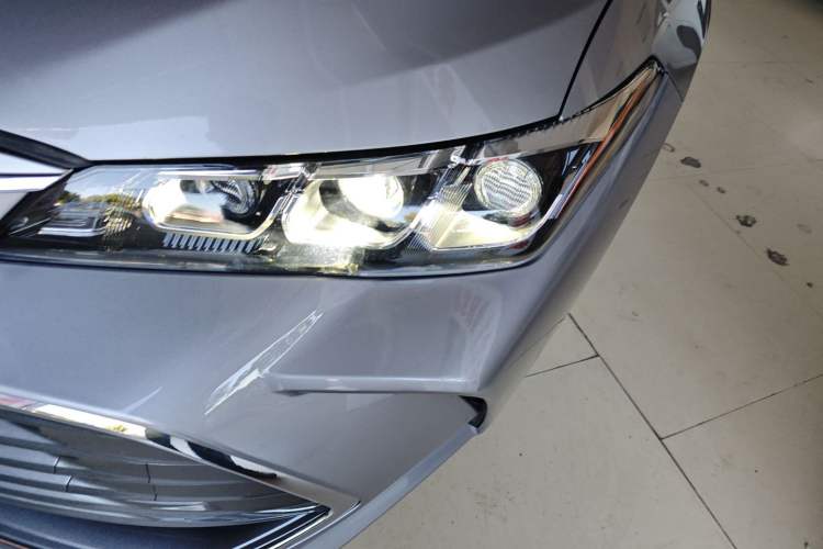 Used Toyota Avalon 2019 2.0L Luxury Edition China VI Standard
