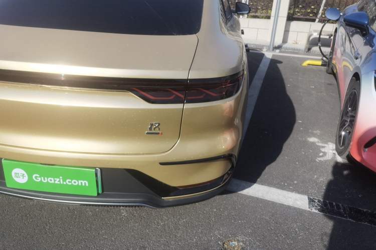 Used BYD Han 2025 DM-i Intelligent Driving Edition 125KM LiDAR Flagship Model
