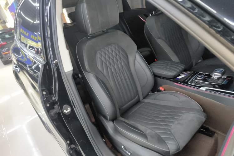 Used Hongqi HS5 2022 Revised Version 2.0T Smart Connect Flagship Edition
