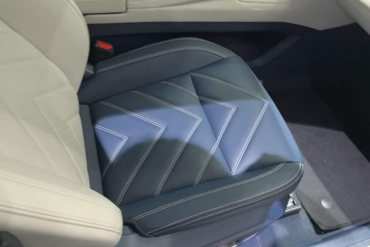 Used Zeekr 001 2021 Ultra-Long Range Dual-Motor YOU Version
