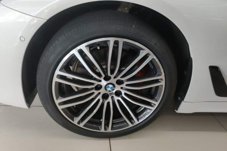 Used BMW 5 Series 2018 Restyled 530Li Leading Edition M Sport Package